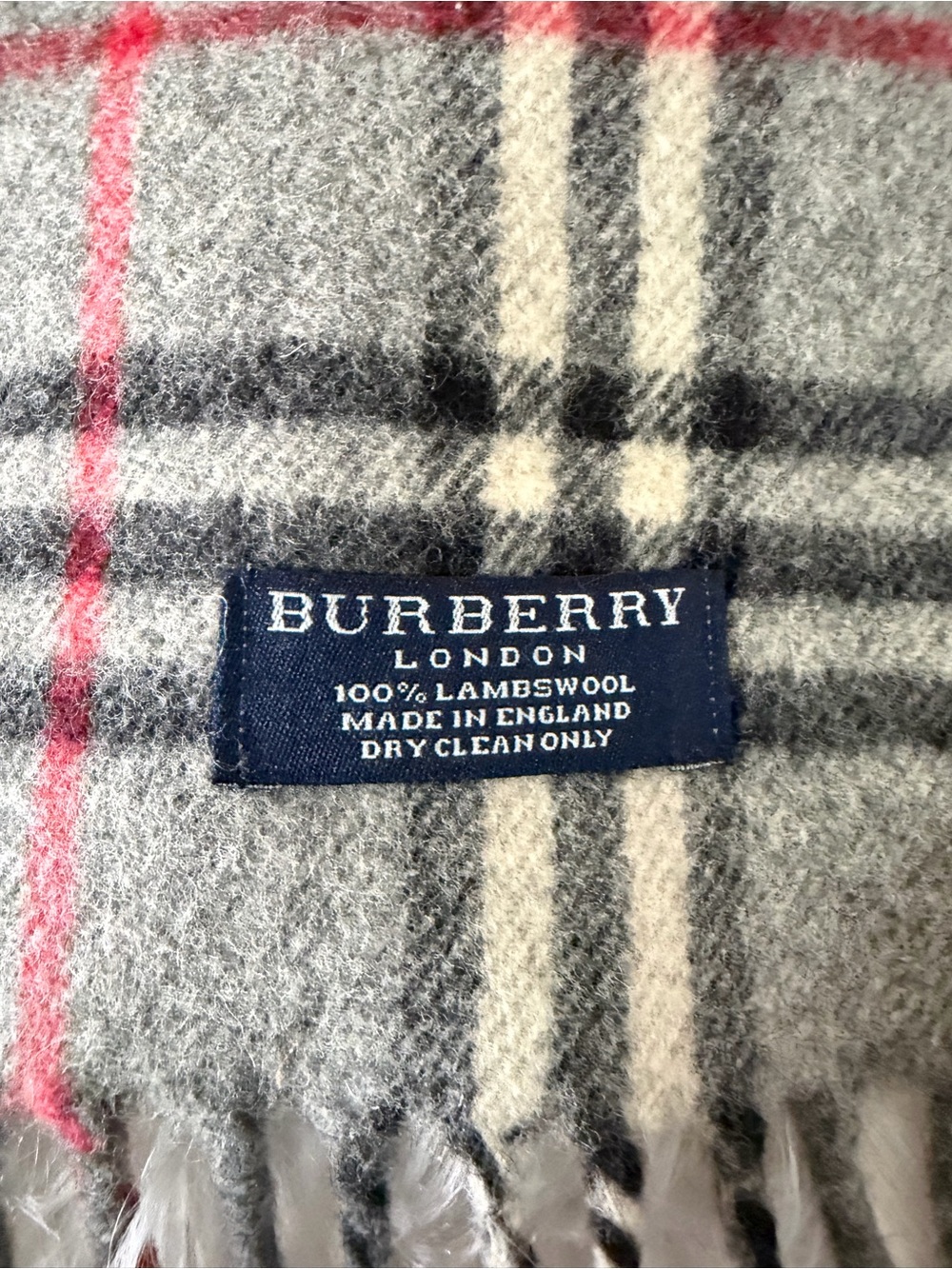 Burberry London Lambwool Throw/ Shawl Scarf. - Picture 5 of 14